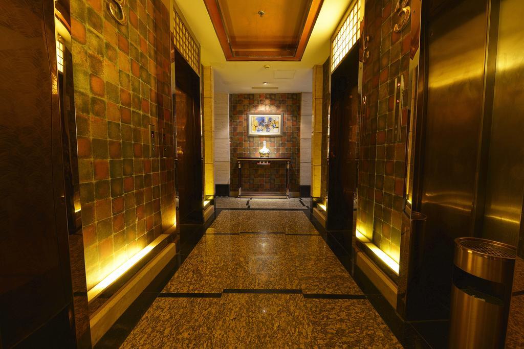 Manhattan Bund Business Hotel Shanghai Exterior photo