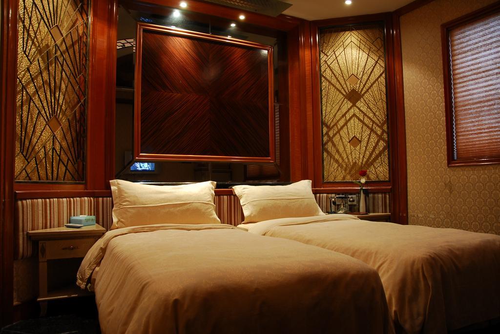 Manhattan Bund Business Hotel Shanghai Room photo