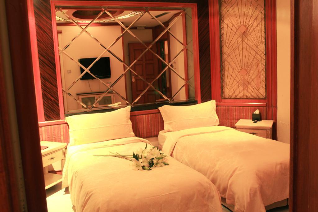 Manhattan Bund Business Hotel Shanghai Room photo